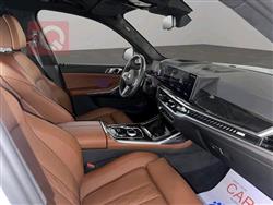 بی ئێم دەبڵیو X7